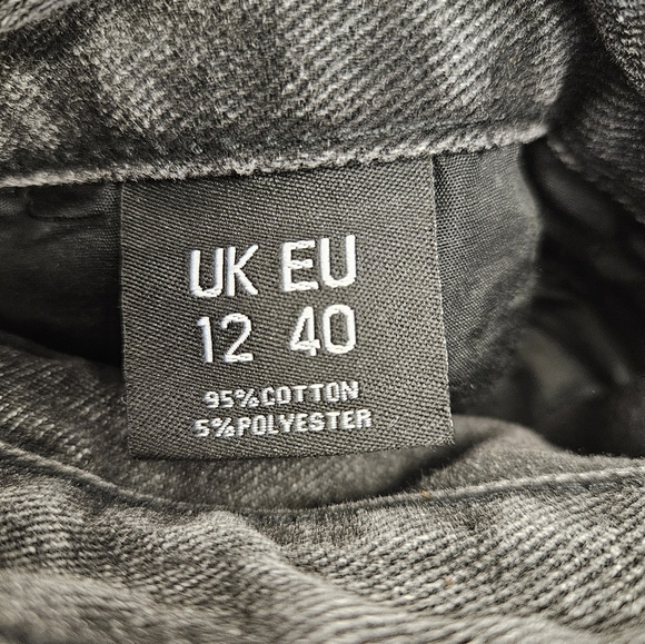 Nasty Gal Distressed High Rise Black Washed Denim Shorts Womens - Picture 4 of 6